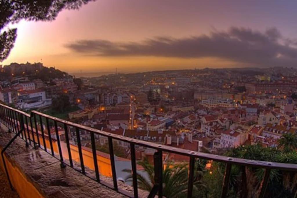 Apartment Windows Of Bica-great View Over River Lissabon